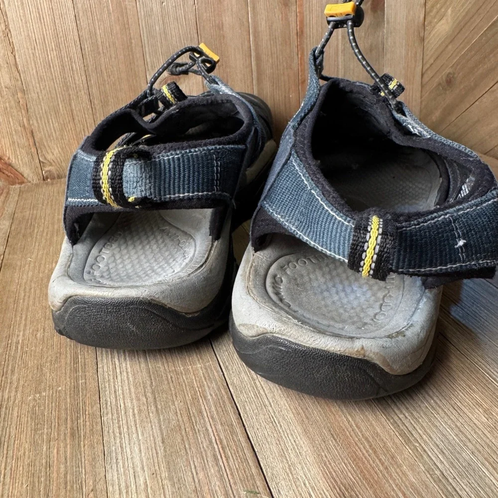 Keen Mens Newport H2 Water Hiking Sandals Size‎ 11 Blue Black Trail Shoes